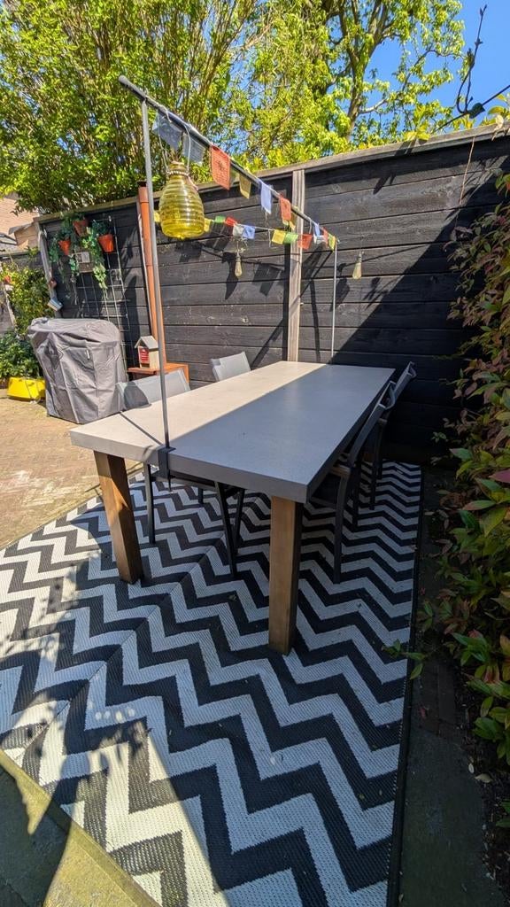 Tuintafel met stoelen, Ophalen, Gebruikt