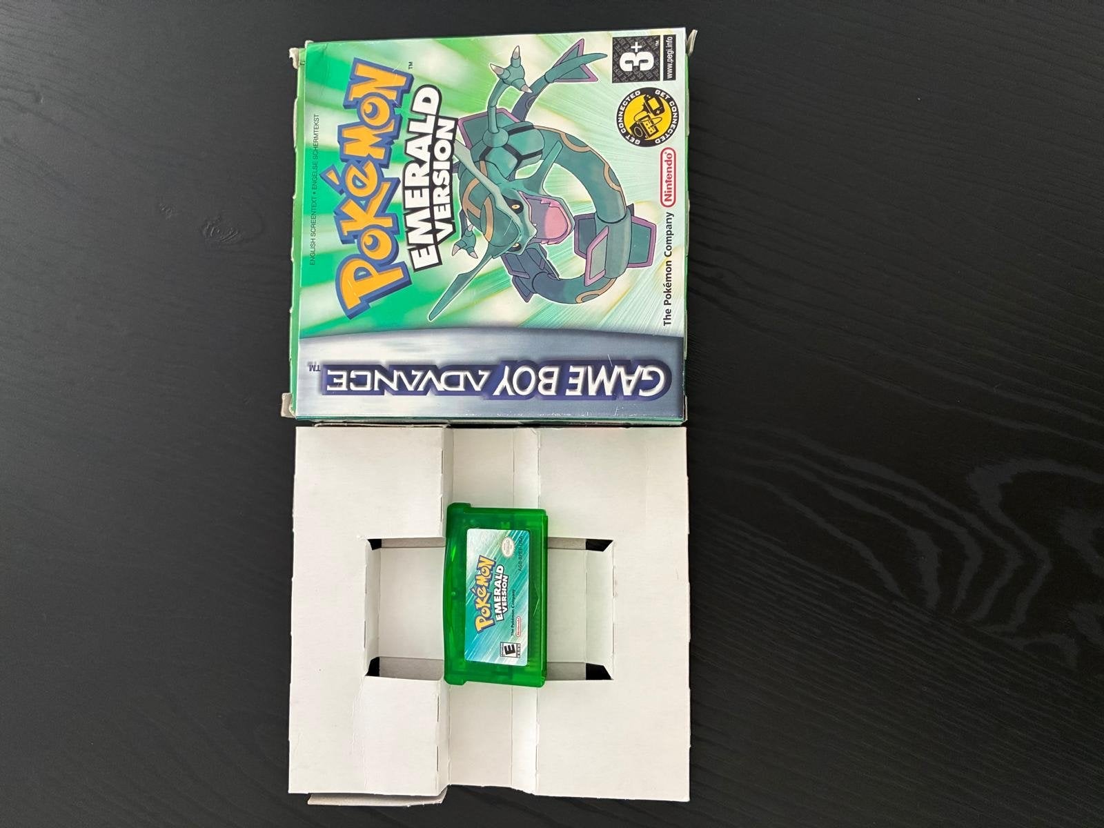 Pokémon Emerald Version Game Boy Advance + doos en boekjes, Spelcomputers en Games, 1 speler, Ophalen of Verzenden, Zo goed als nieuw
