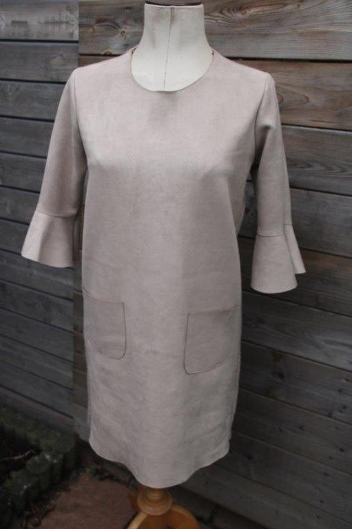 Jurk beige Addy van den Krommenacker mt M/L Winter Vaste pr, Kleding | Dames, Maat 38/40 (M), Beige, Ophalen of Verzenden, Zo goed als nieuw