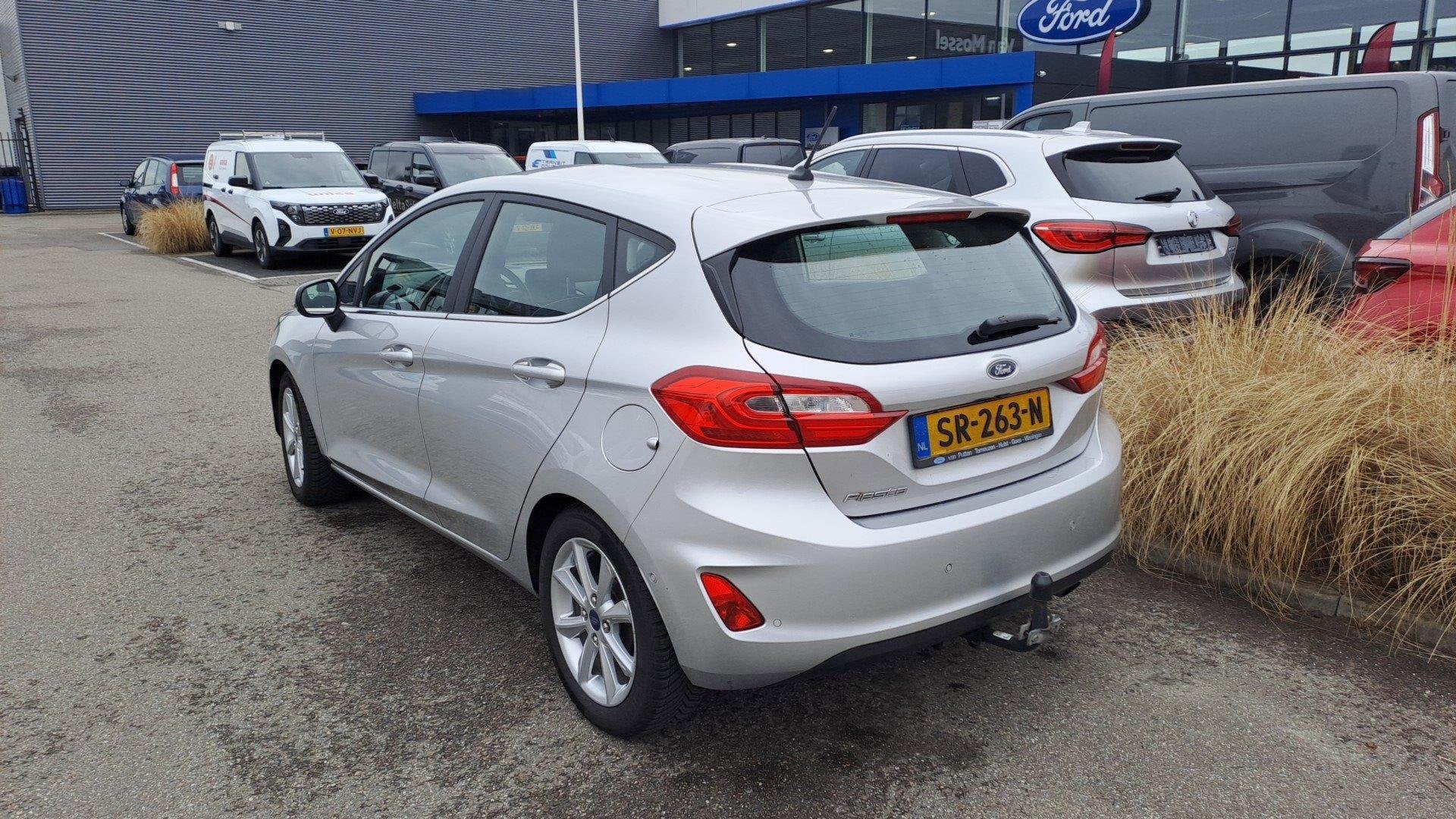 Ford Fiesta 1.0 EcoBoost Titanium voorruitverwarming - trekh, Auto's, Voorwielaandrijving, 12 maanden, Gebruikt, Euro 6