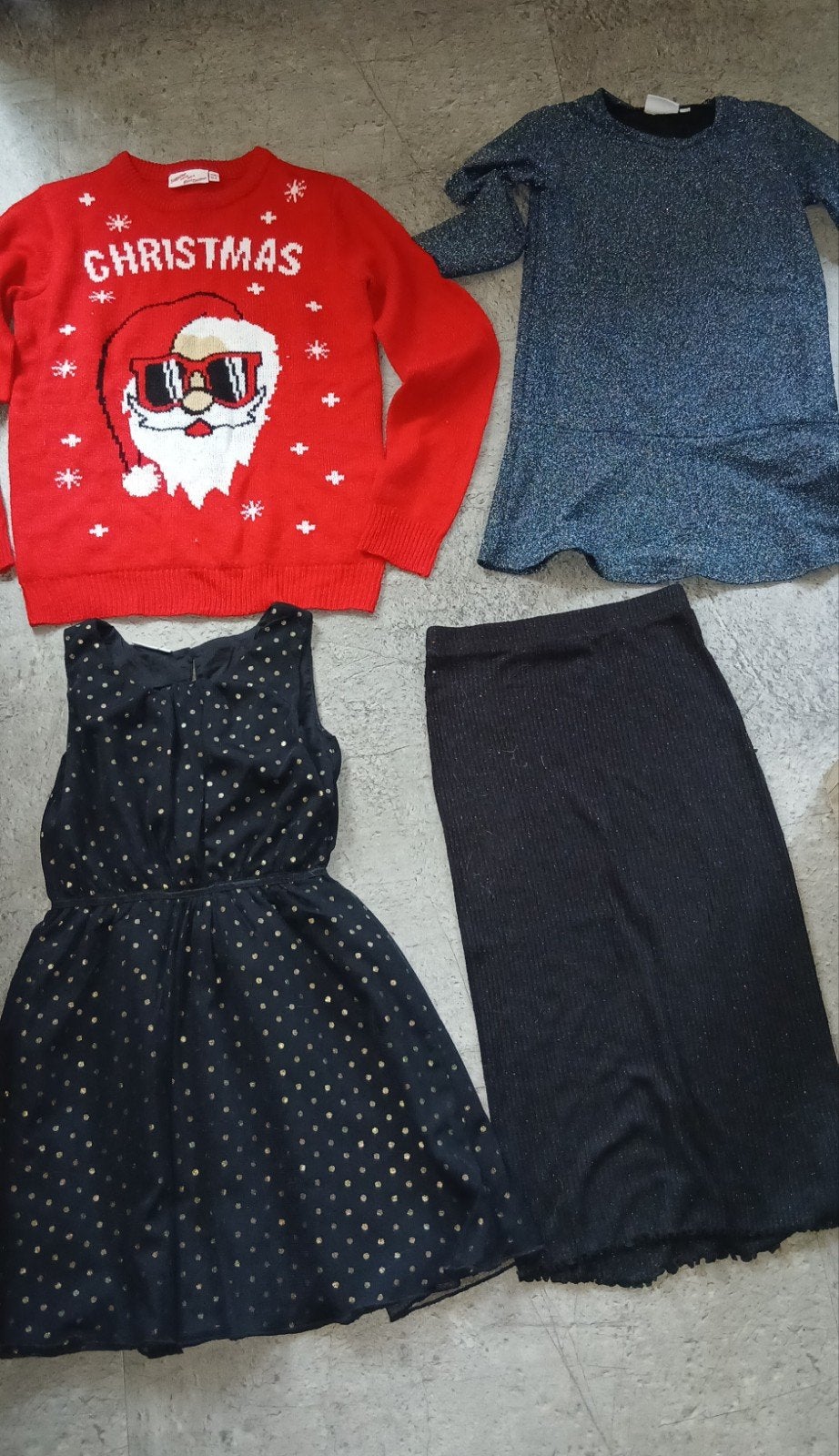 Kerstkleding Meisje: 2x jurk, lange rok, kersttrui, Ophalen, Zo goed als nieuw, Diverse, Meisje