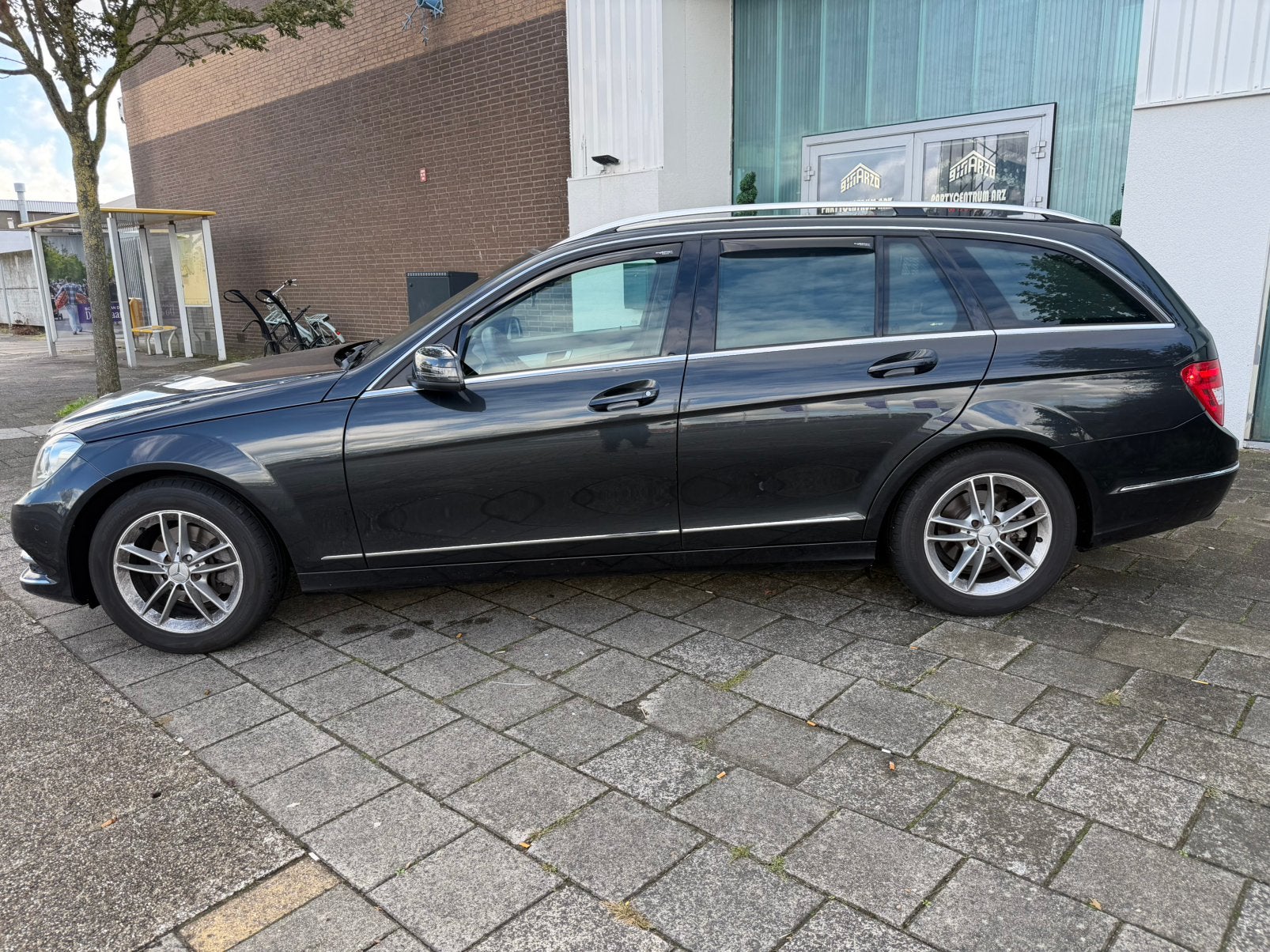 Foto 6 van Mercedes-Benz C-Klasse 1.6 C180 Kompr. Estate 2012 Zwart