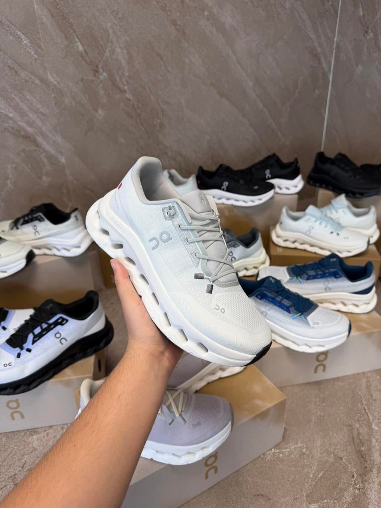 On cloudtilt sneakers partijen/ groothandel | maatseries, Kleding | Heren, Ophalen of Verzenden, Zo goed als nieuw, Overige kleuren