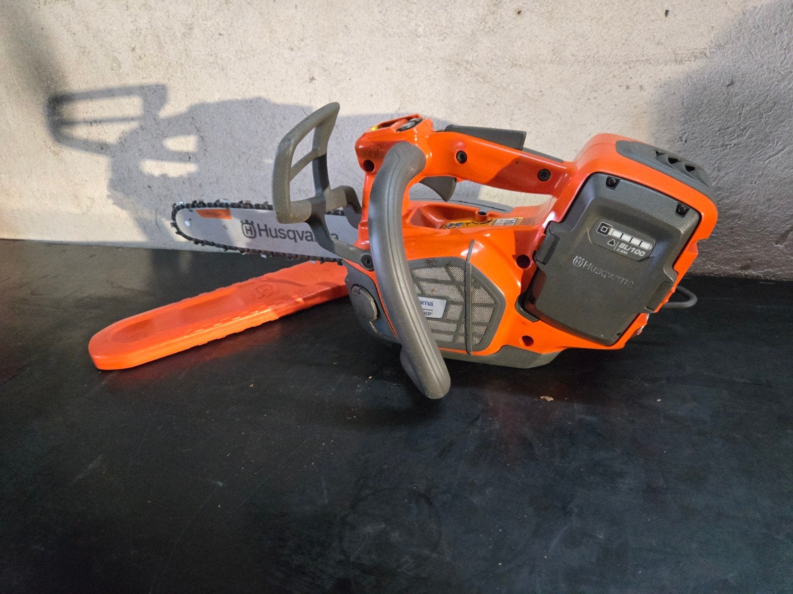 Husqvarna T542i XP Tophandle accu zaag DEMO model | Garantie, Husqvarna T542i XP kettingzaag tophandle, Overige soorten, Ophalen of Verzenden