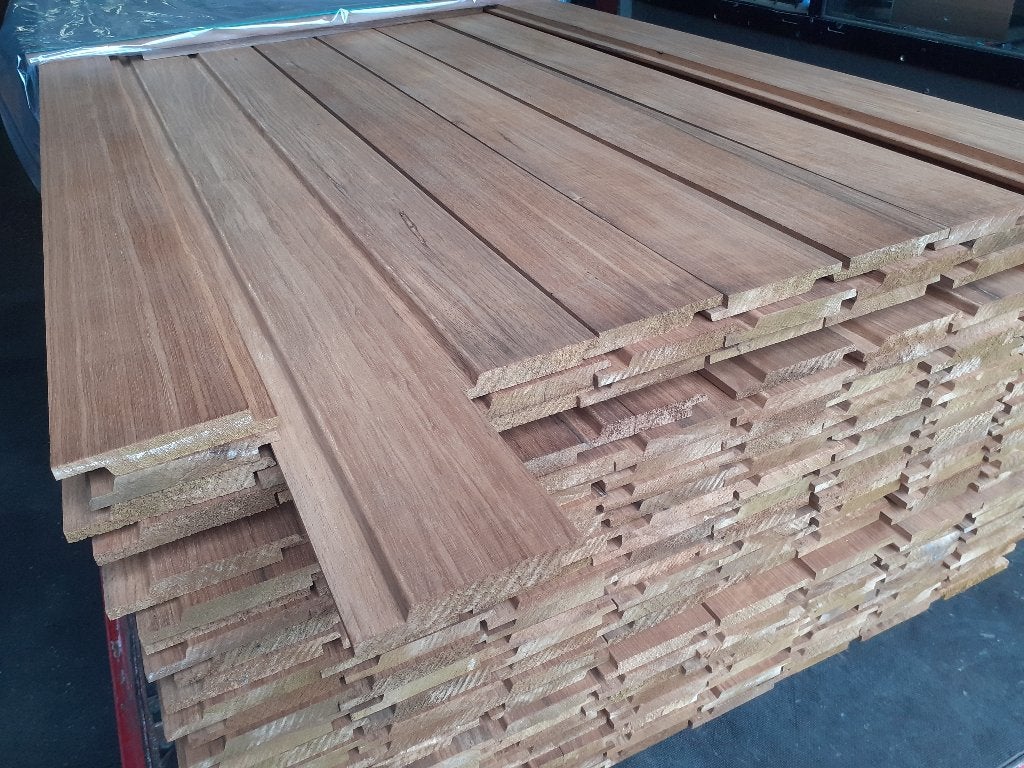 Thermo Fraké gevelbekleding / channelsiding. 2 lengtematen, Planken, Nieuw, Ophalen of Verzenden, Hardhout