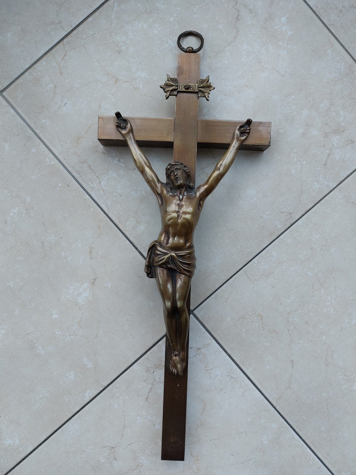 Groot Christusbeeld aan kruis - Brons/Koper, Verzenden