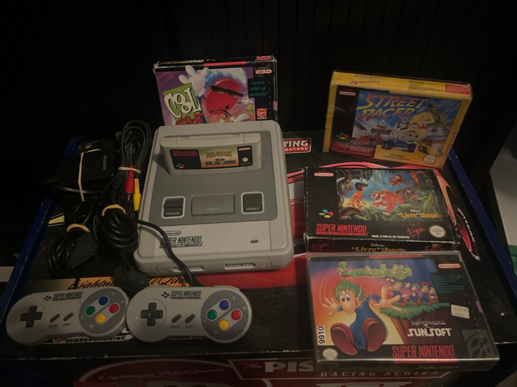 Super Nintendo Entertainment System (SNES) met 4 games, Spelcomputers en Games, Games | Nintendo Super NES, Avontuur en Actie