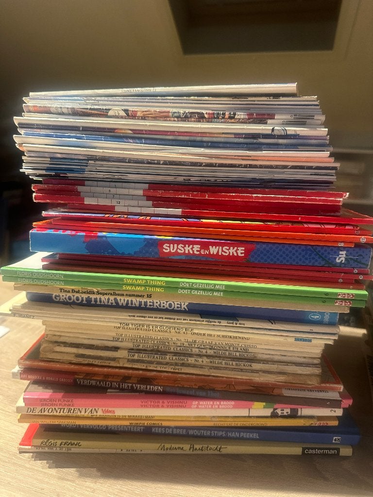 Meer dan 250 Strips en Tijdschriften diversen, Diversen, Meerdere stripboeken, Ophalen, Gelezen