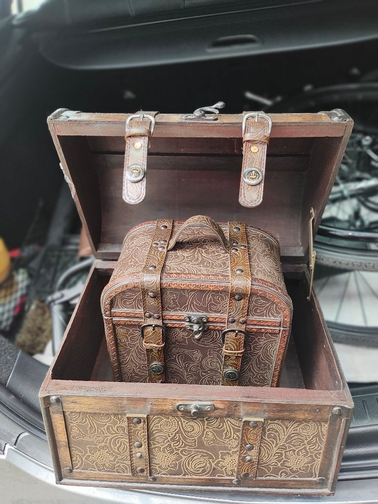 Twee houten opberg dozen / kistjes / koffertjes, Ophalen, Minder dan 50 cm, 50 tot 100 cm, Zo goed als nieuw