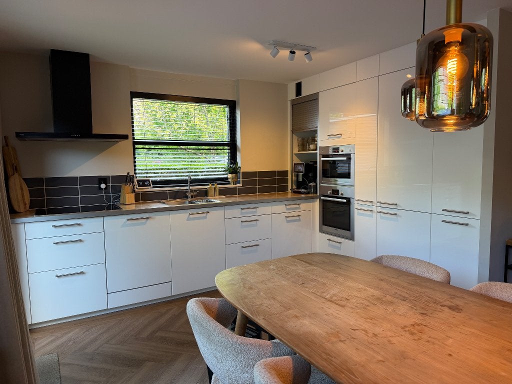Complete hoogglans witte keuken incl.apparatuur  €1.250, Ophalen, Gebruikt, Overige materialen, Wit