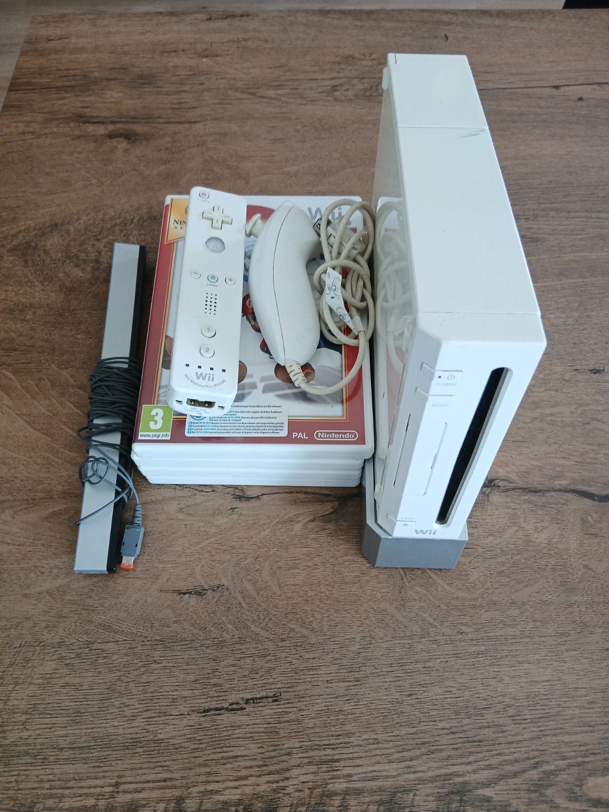 Wii Console met 4 Topgames en 1 Controller, Spelcomputers en Games, Ophalen, Gebruikt, Met 1 controller, Met games