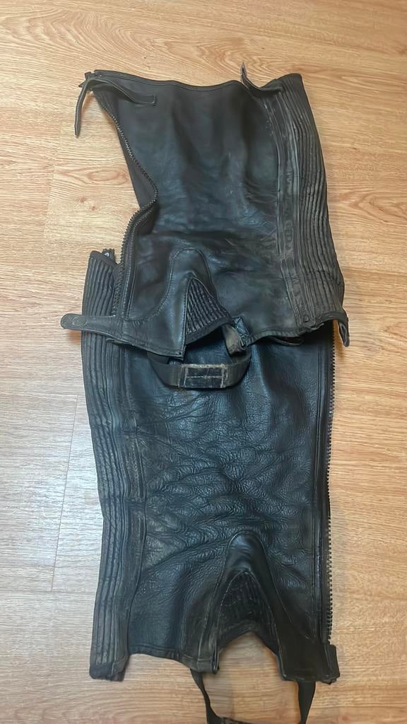 Zwarte leren chaps, Gebruikt, Overige soorten, Ophalen of Verzenden, Dames