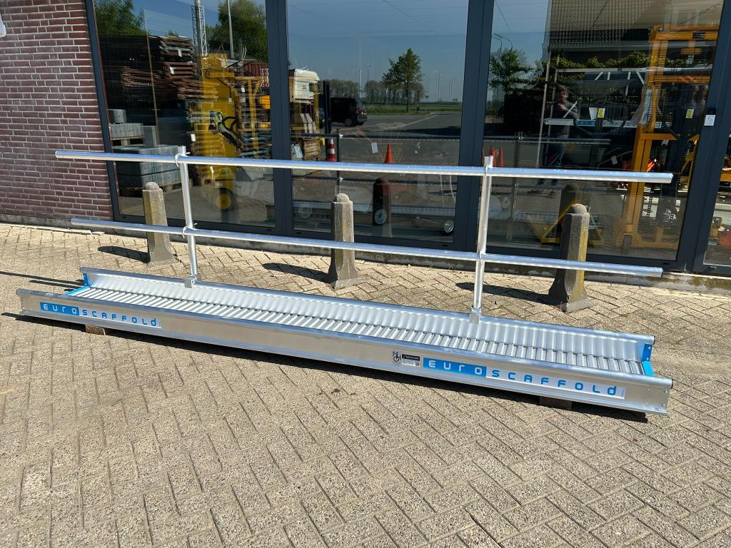 Euroscaffold aluminium werkbrug/loopbrug 6.00M NIEUW, Doe-het-zelf en Verbouw, Ophalen, Nieuw, Rolsteiger of Kamersteiger, 5 meter of hoger