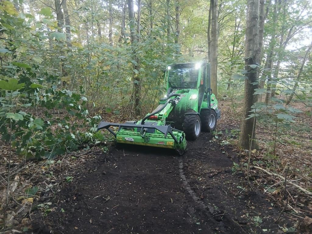 Bosmulchen, Bosfrezen aanleg bospad, Tuinonderhoud of Snoeiwerk