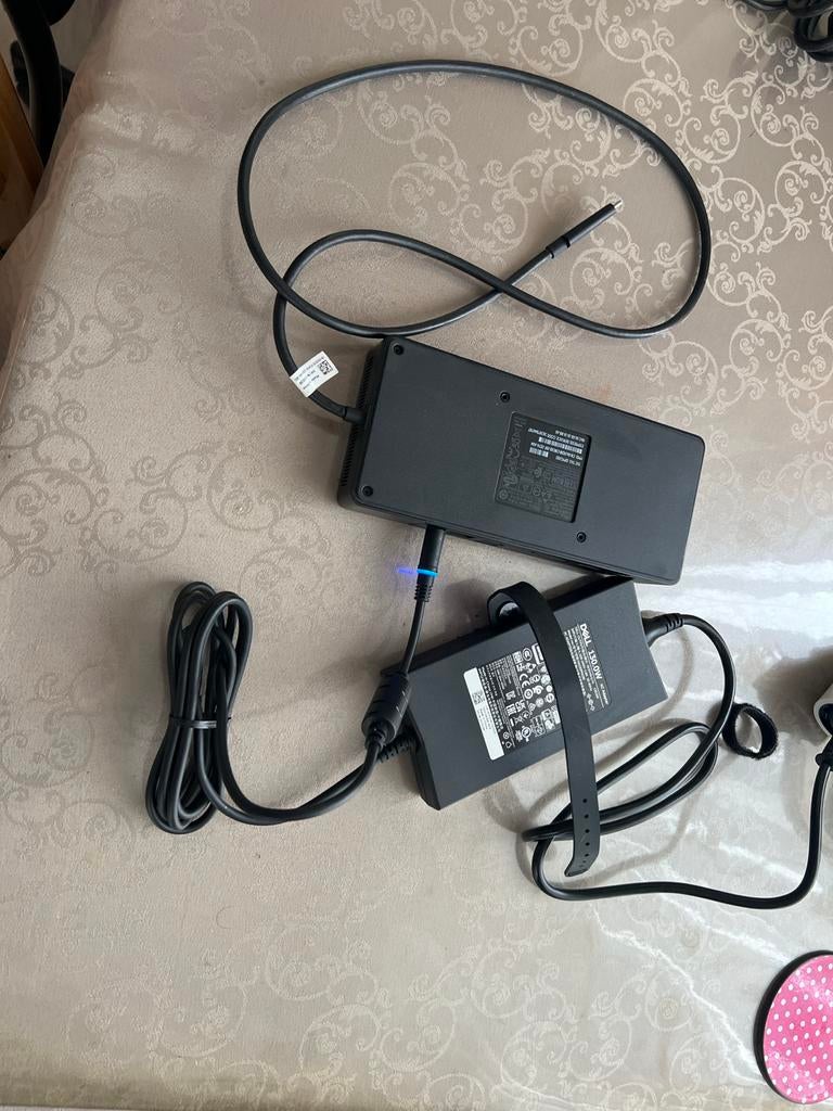 Dell Docking Station + 130W Adapter - Goede Staat, Computers en Software, Dockingstations, Zo goed als nieuw, Docking station