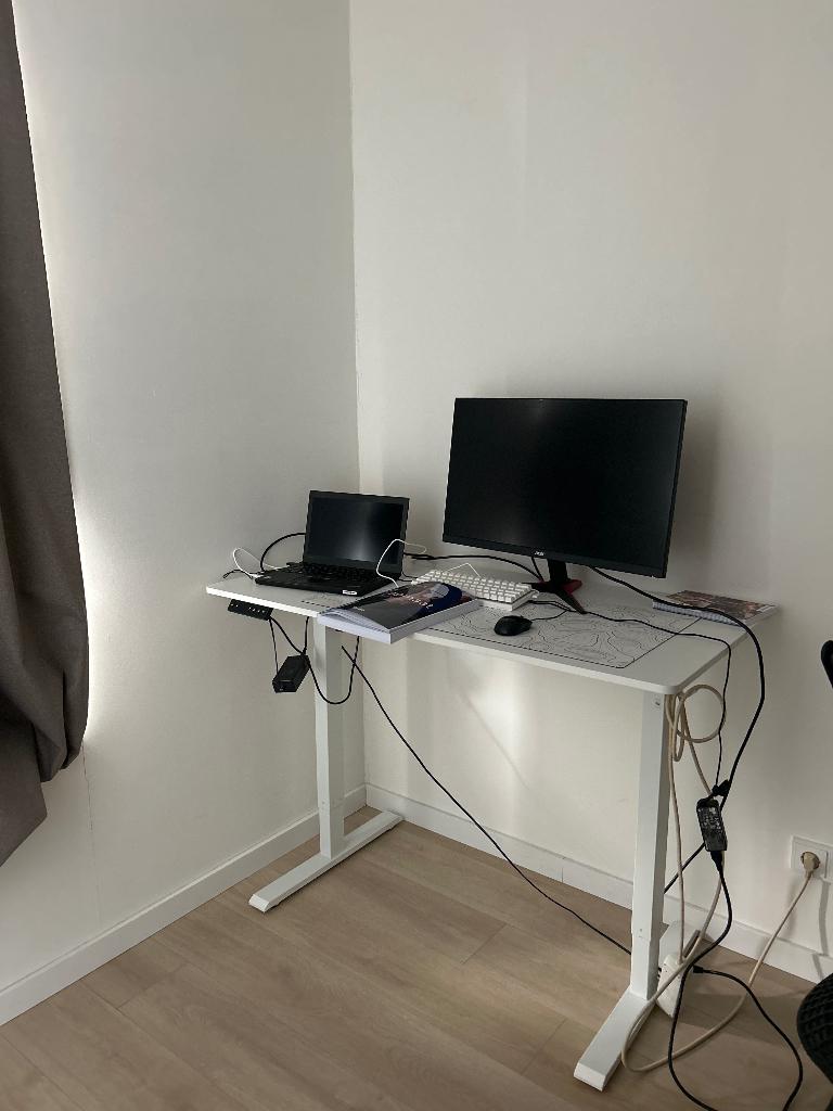 Desk Electric, Ophalen, Elektrisch, Zo goed als nieuw