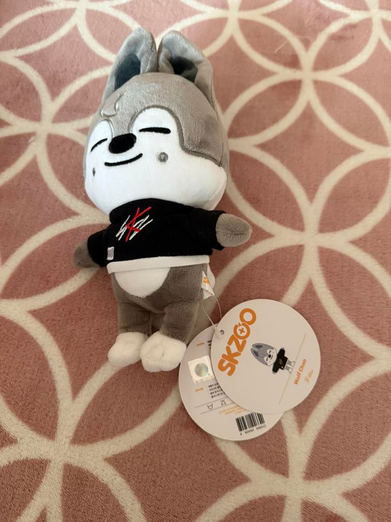 Stray Kids SKZOO Wolf Chan original plush, Ophalen of Verzenden, Nieuw, Foto of Kaart