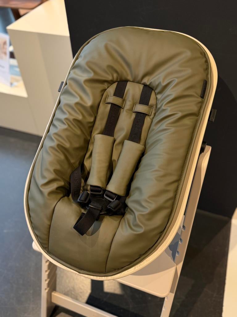 Kidsmill Up! Leren Newborn Bekleding Groen Nieuw in doos!, Kinderen en Baby's, Wipstoeltjes, Nieuw, Ophalen of Verzenden
