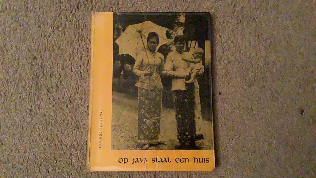 Fotoboekje: Op Java staat een huis. Het Oude Java, ca 1900, Boeken, Ophalen of Verzenden, Gelezen, Hein Buitenweg