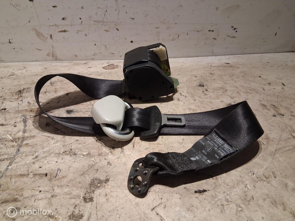 Gordelgeleider La zwart VW Bora 1.6-16V ('98-'06) 1J5857805C, Gebruikt, Volkswagen, Ophalen of Verzenden, Volkswagen