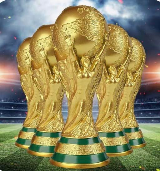 Panini adrenalyn xl. EK en WK limited edition 2018 t/m 2022, Hobby en Vrije tijd, Stickers en Plaatjes, Ophalen of Verzenden, Zo goed als nieuw