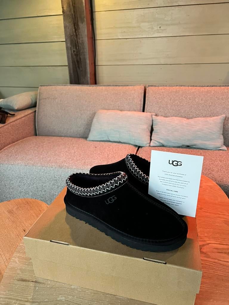 Uggs tansman Unisex, Zwart, Nieuw, Ophalen of Verzenden, Pantoffels of Sloffen