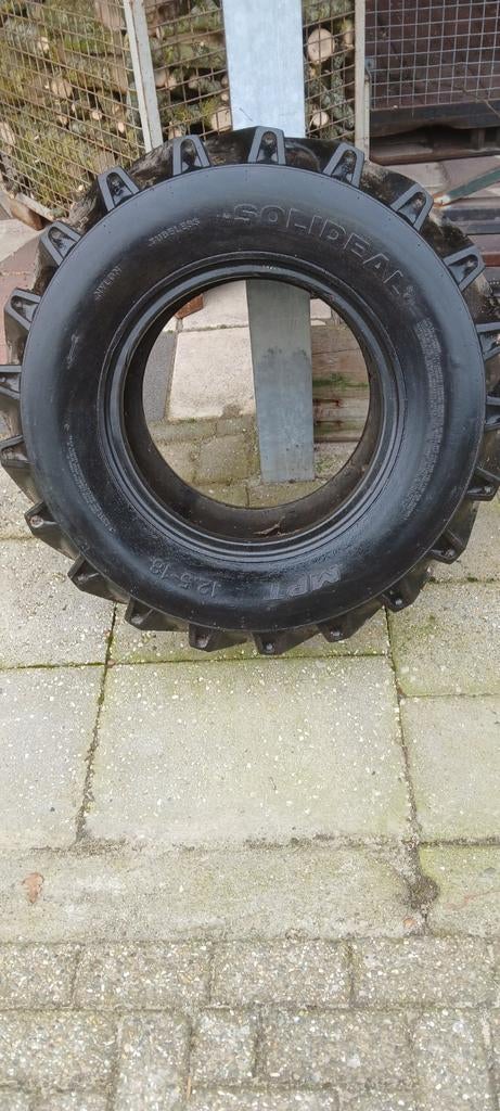 Shovel band 12.5x15 / front gewicht .case 845., Ophalen