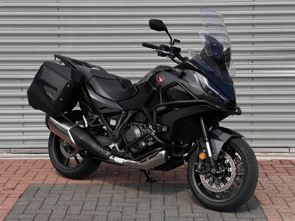 Honda NT 1100 A | 2023 | 11.891 km | Apple Carplay, Motoren, 2 cilinders, Motorrijbewijs A, Bedrijf, Handvatverwarming