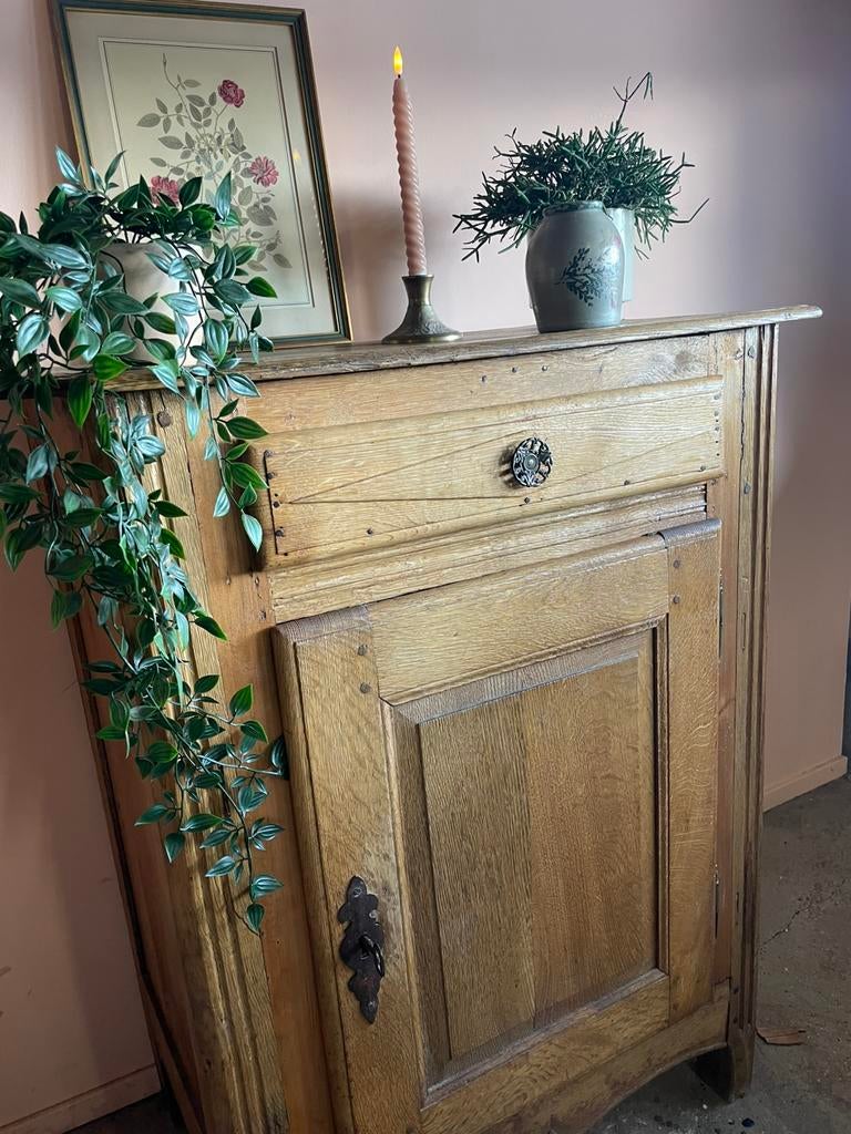 Prachtige antieke houten proviand kast, Ophalen