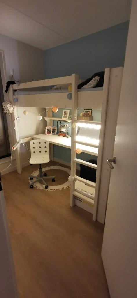 Hoogslaper met bureau en boekenplank., Info@joabhoutenmeubels.nl, Eenpersoons, Joab Houtenmeubels, Nieuw