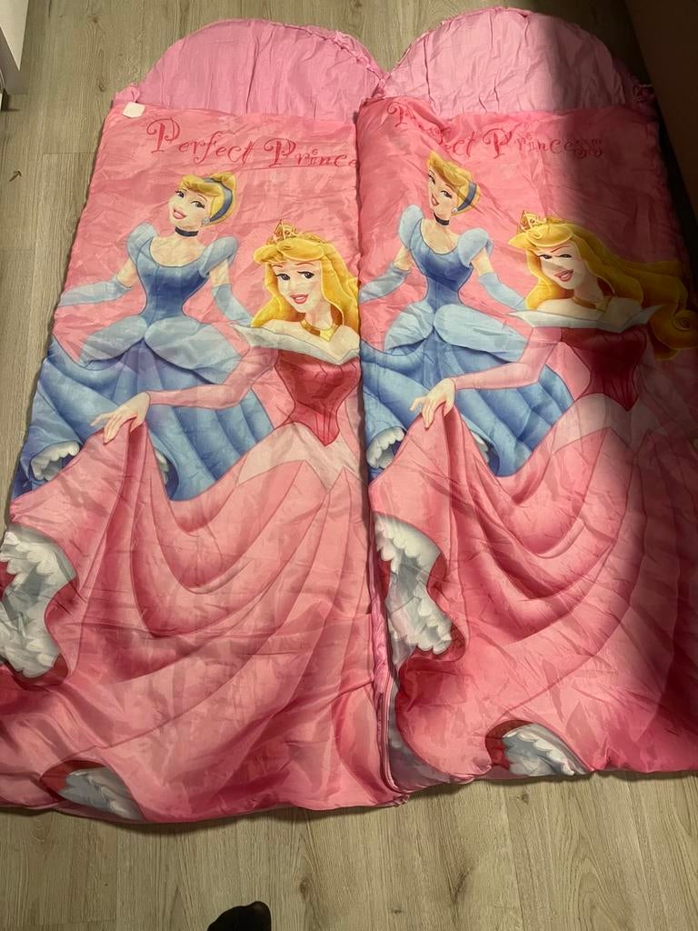 2 slaapzakken en dekentje prinsessen, Ophalen of Verzenden, Zo goed als nieuw