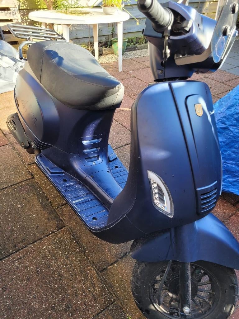 La Souris Sourini RS – blauw – 2022 – 1865 km – rijklaar, Fietsen en Brommers, Scooters | Overige merken, Zo goed als nieuw, Maximaal 25 km/u
