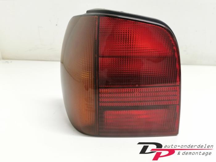 Achterlicht links van een Volkswagen Polo