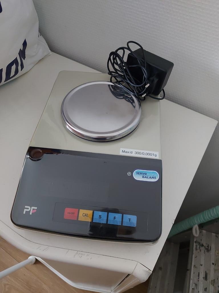 Laboratorium weegschaal, Witgoed en Apparatuur, Weegschalen, Ophalen, Minder dan 10 kg, Zo goed als nieuw, Overige typen