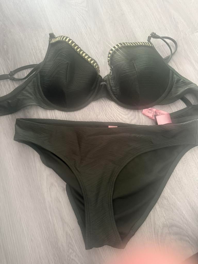 Olijfgroene bikini maat 85c slip 38 hunkemoller, Ophalen of Verzenden, Zo goed als nieuw, Bikini
