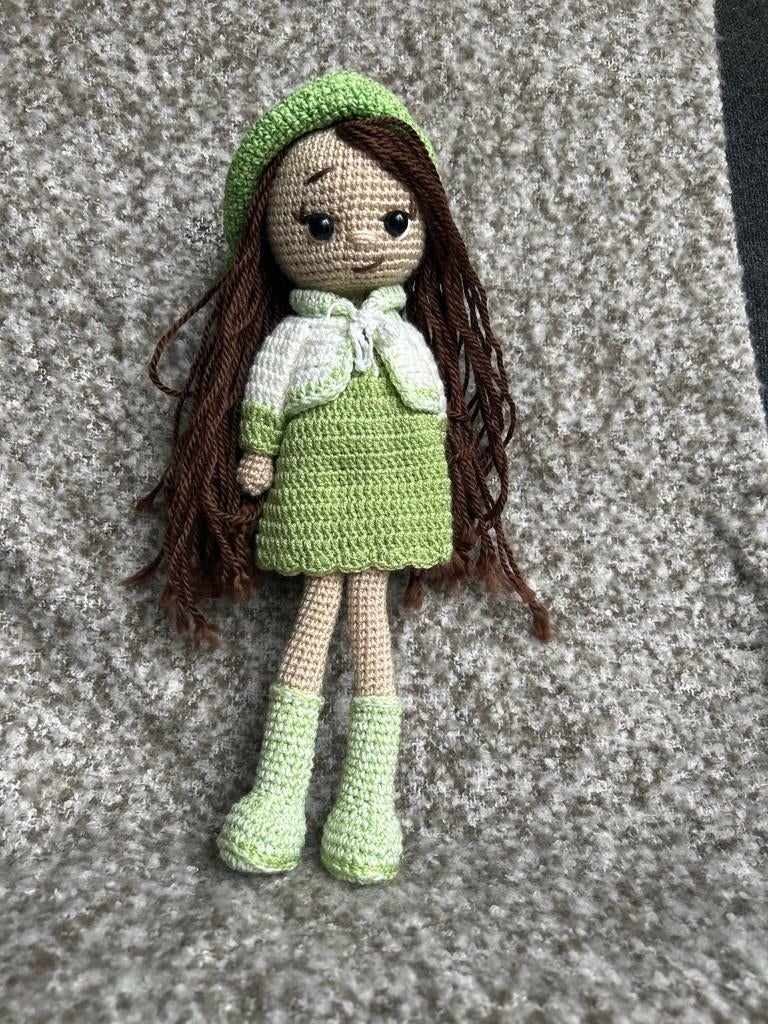 Handmade crochet doll groen / gehaakte pop amigurumi, Ophalen of Verzenden, Nieuw, Knutselwerk