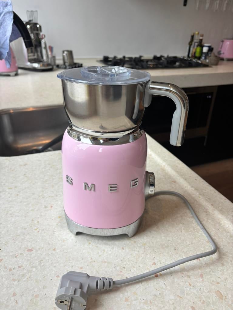 Smeg melkopschuimer - roze, Witgoed en Apparatuur, Melkopschuimers, Ophalen, Zo goed als nieuw