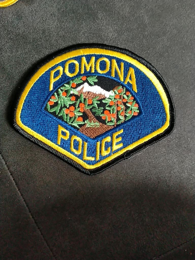 Usa , California , Pomona Police patch, Ophalen of Verzenden, Overige soorten, Amerika, Embleem of Badge