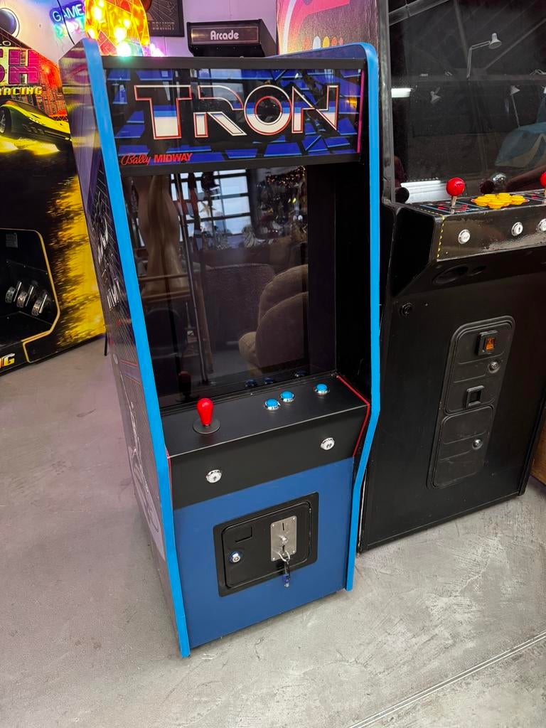 Bally midway arcade automaat, Ophalen, Spektakel, Info@spektakelwonen.nl, Zo goed als nieuw