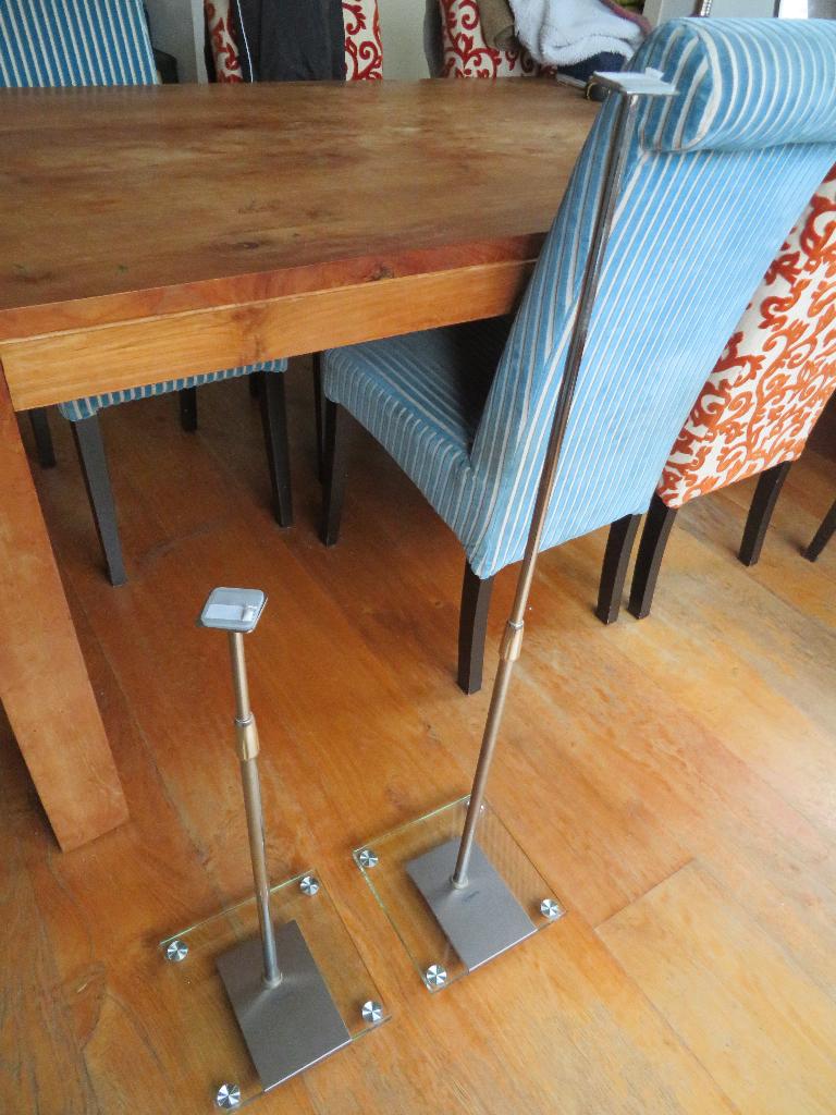 2x Vogel's speakerstandaard glass, Audio, Tv en Foto, Luidsprekers, Gebruikt, Overige typen, Minder dan 60 watt, Ophalen