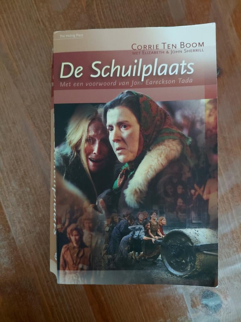 E. Sherrill - De Schuilplaats, Boeken, Ophalen of Verzenden, Gelezen, E. Sherrill; J. Sherrill; Corrie ten Boom