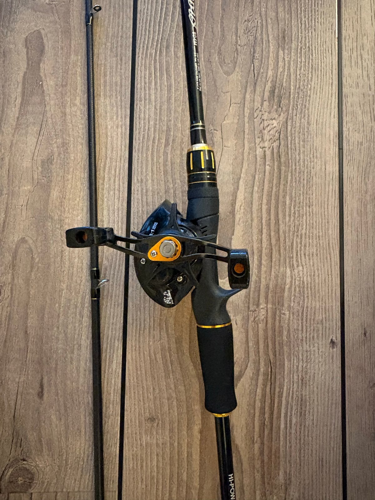 Linkshandige baitcaster set: H-Power roofvis hengel, Ophalen of Verzenden, Gebruikt, Complete set