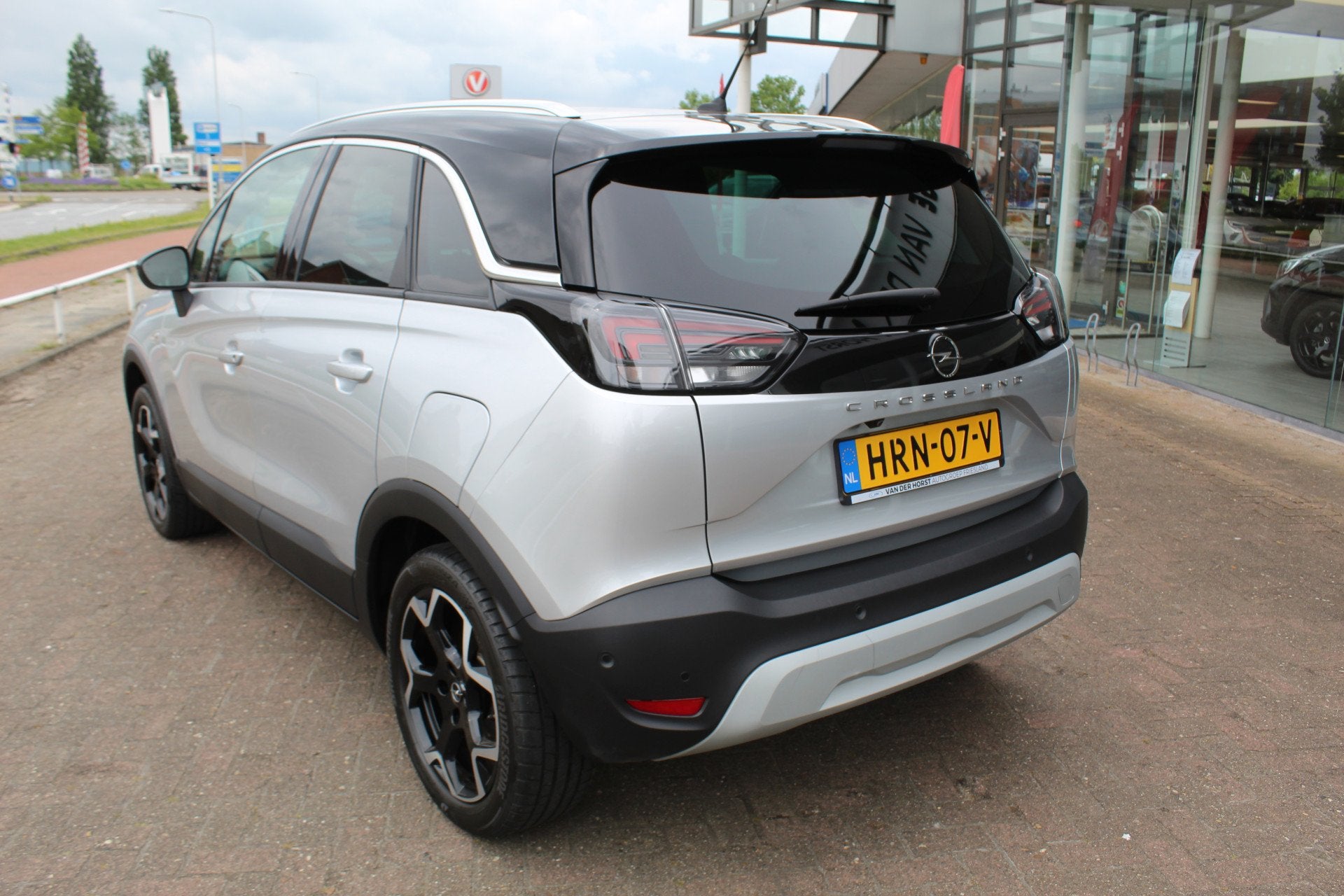 Opel Crossland 1.2-110pk Turbo 'Elegance'. Mooie en luxe hoo, 12 maanden, Gebruikt, Zwart, 1199 cc