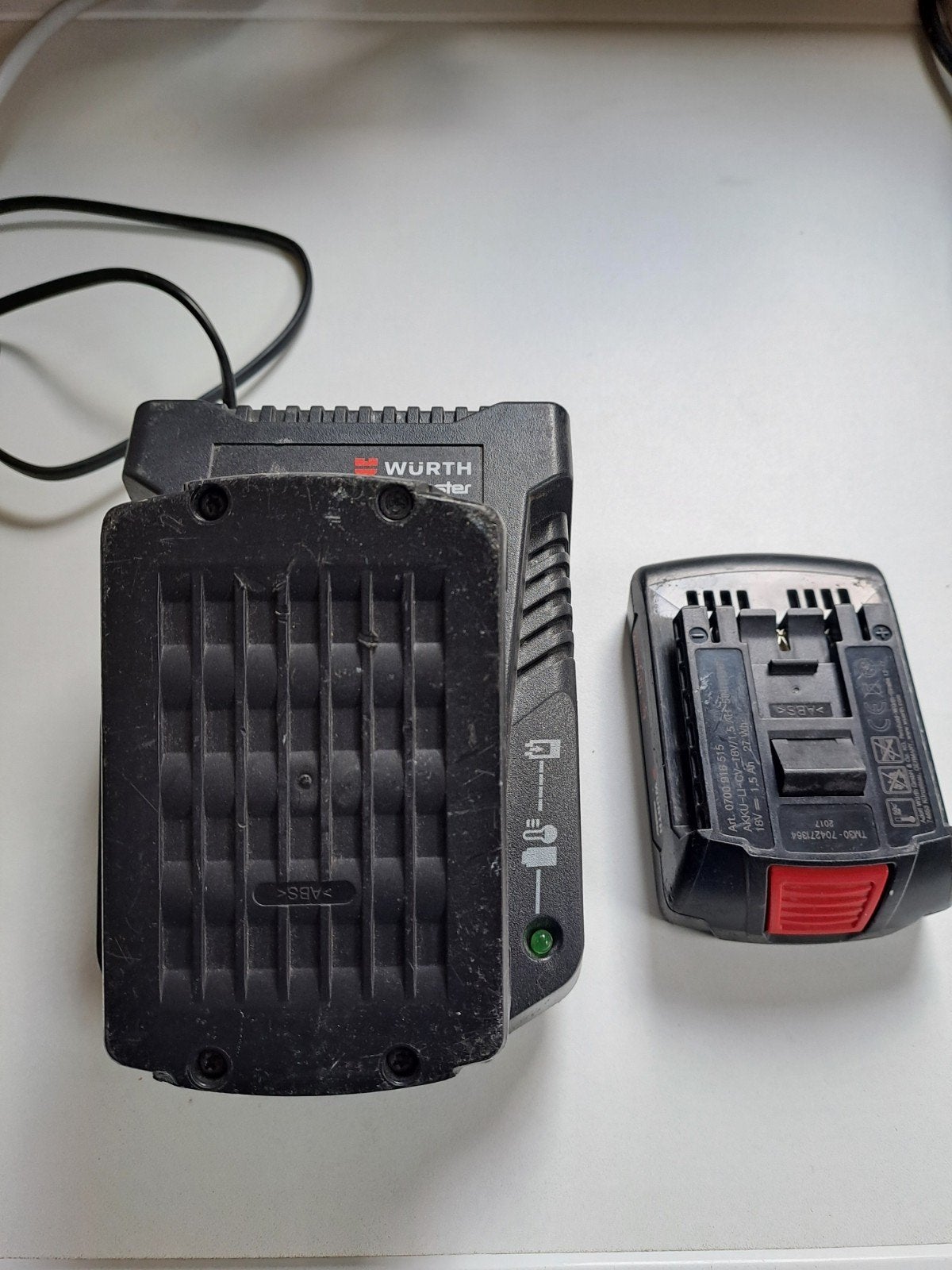 Wurth Accu en Oplader Set - 2x 18V 1.5Ah Accu's, Ophalen of Verzenden, Gebruikt, Overige typen