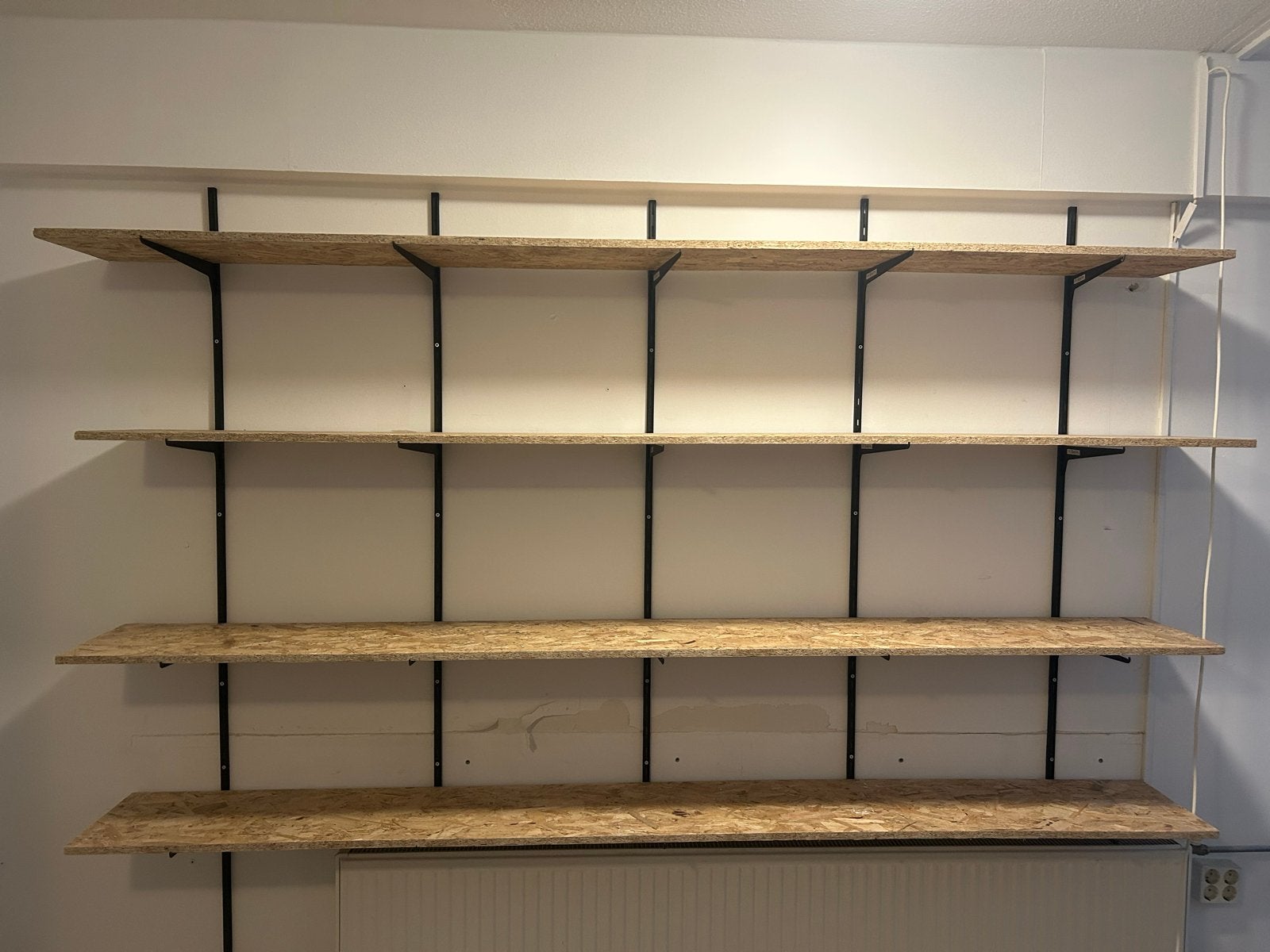 Stevige wandplanken met dragers - OSB hout, Ophalen, Gebruikt