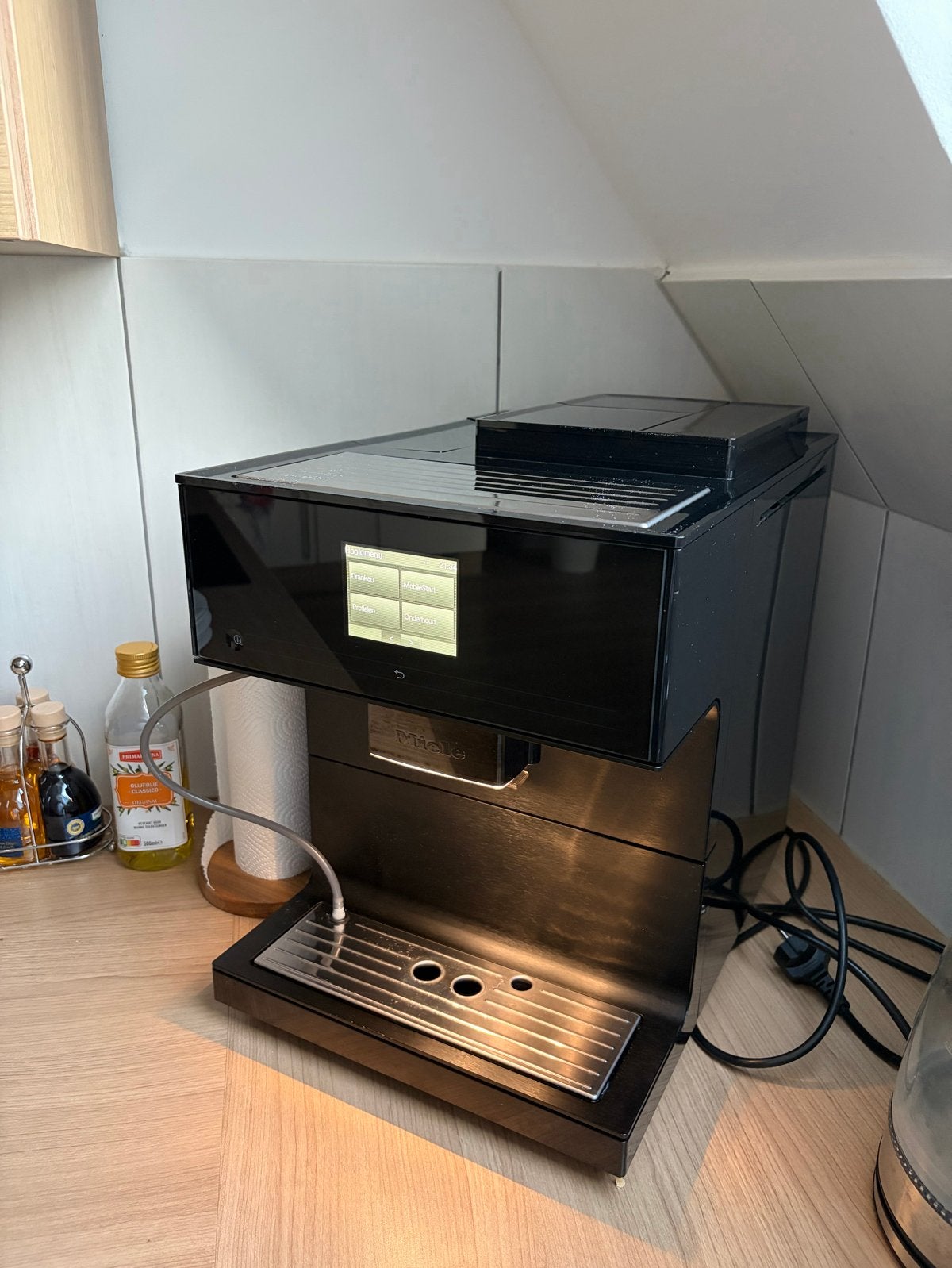 Miele CM 7750 Koffiemachine - Zo goed als nieuw, Ophalen, 10 kopjes of meer, Koffiemachine, Koffiebonen