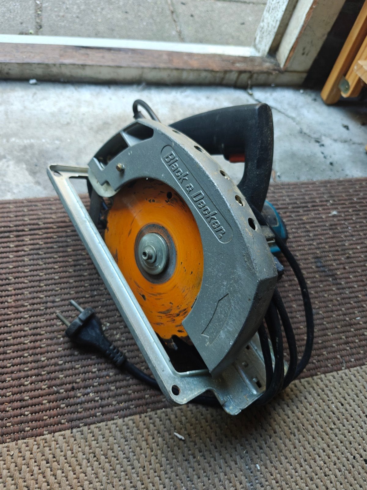 Oude Black & Decker Cirkelzaag - Werkt nog!, Ophalen, Gebruikt, Cirkelzaag, 600 tot 1200 watt