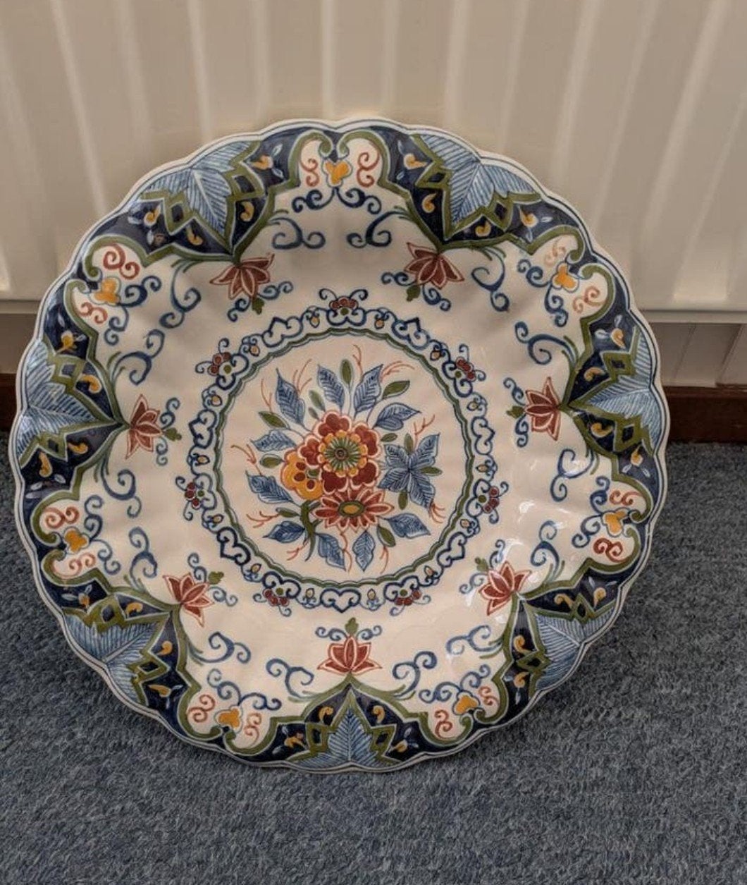 Makkum bord - Makkummer Aardewerk - Handbeschilderd, Antiek en Kunst, Ophalen of Verzenden
