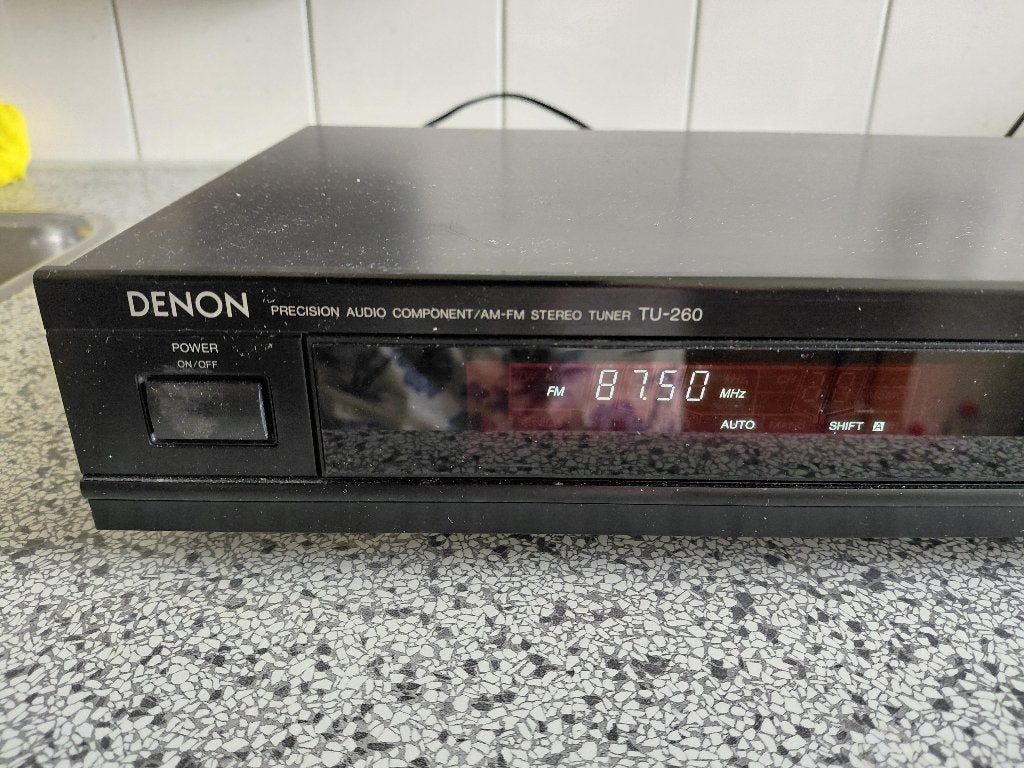 Denon tuner type TU 260  in prima staat., Audio, Tv en Foto, Ophalen of Verzenden, Gebruikt, Analoog