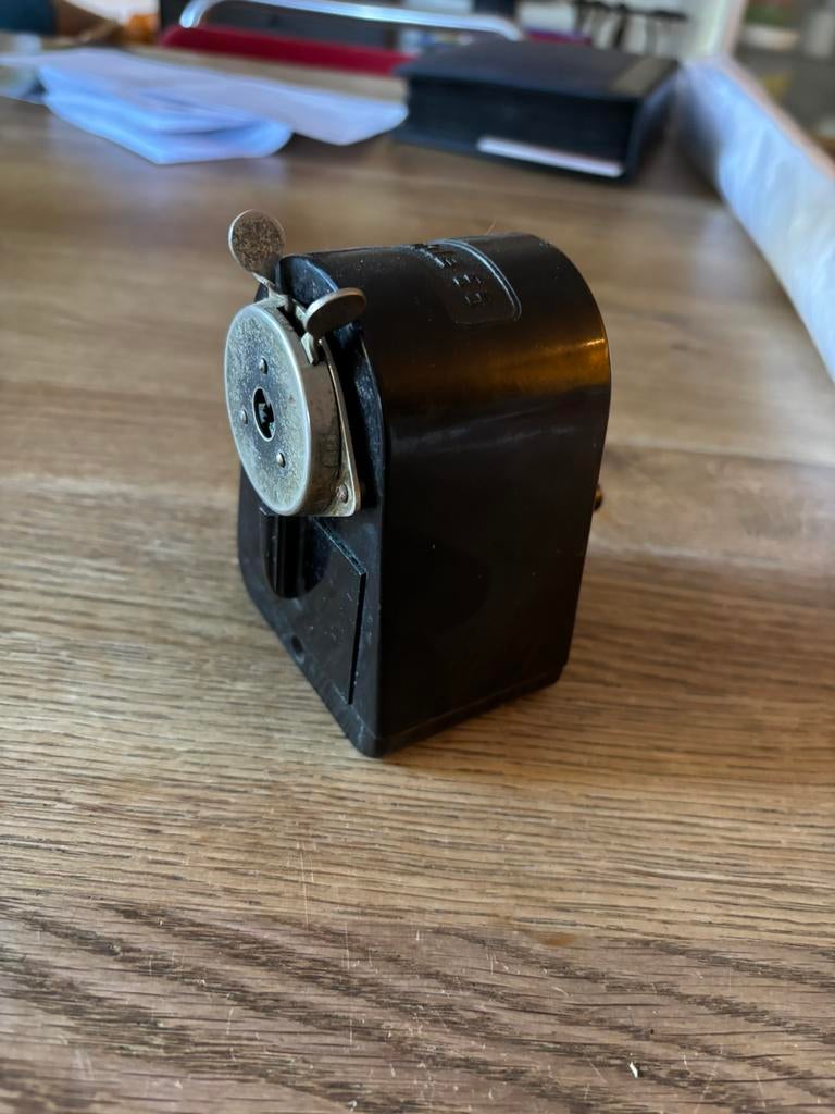 Dahle 55 bakelieten puntenslijper, met enige schade, Ophalen of Verzenden, Huis en Inrichting